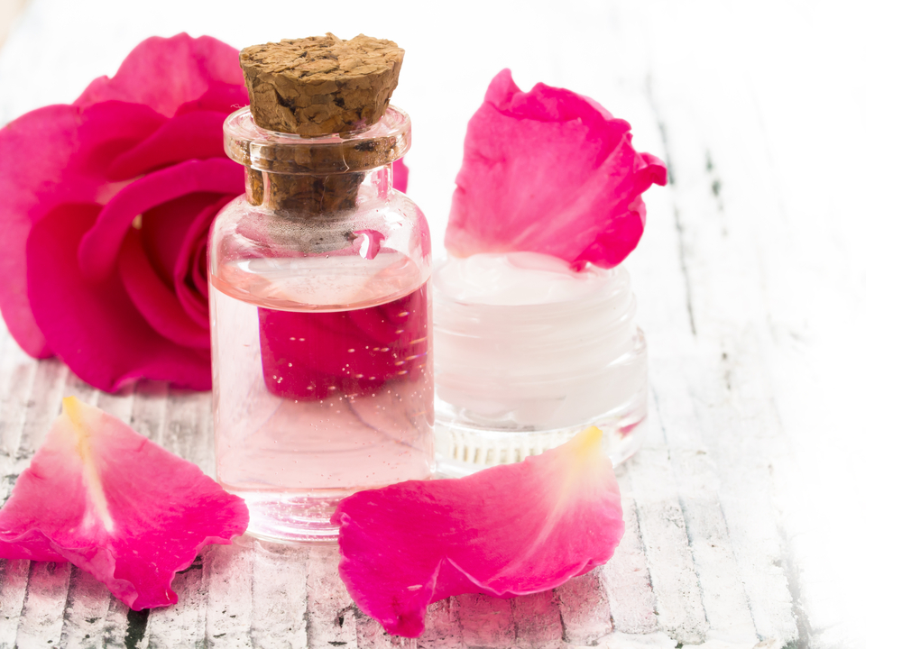 Vine-Vera-Uses-for-Rose-Water
